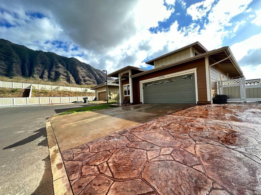 New 4 Bedroom Home With Ocean And Gorgeous Mountain Views In The Gated Community Of Mauna Olu Waianae Экстерьер фото
